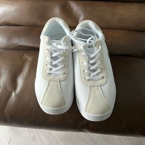 Brand new but no tags or boxe